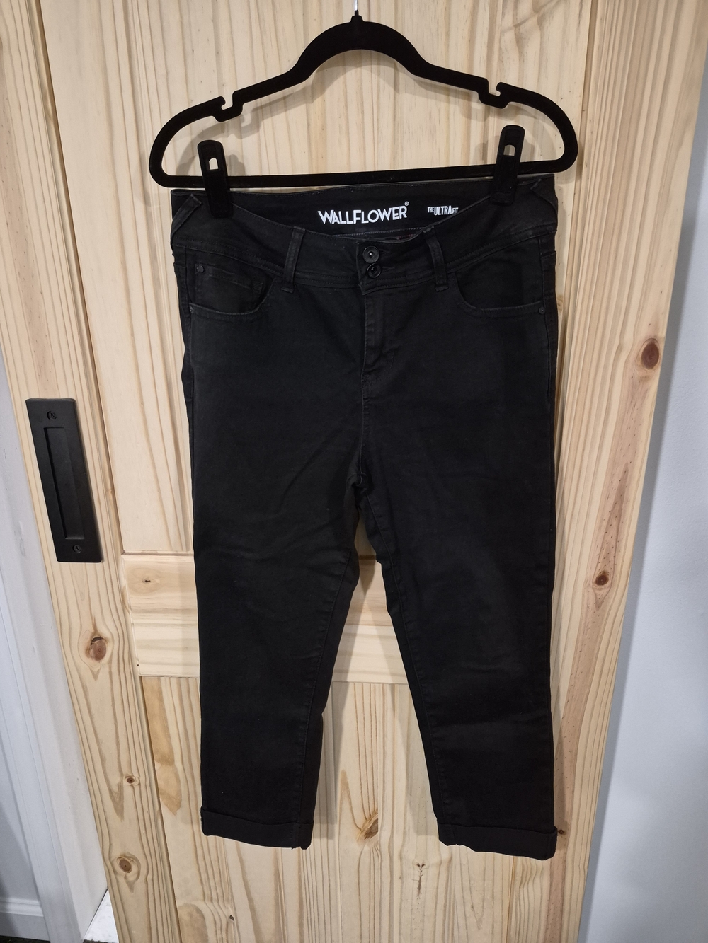 Wallflower Women's Black High-Rise Skinny Jeans